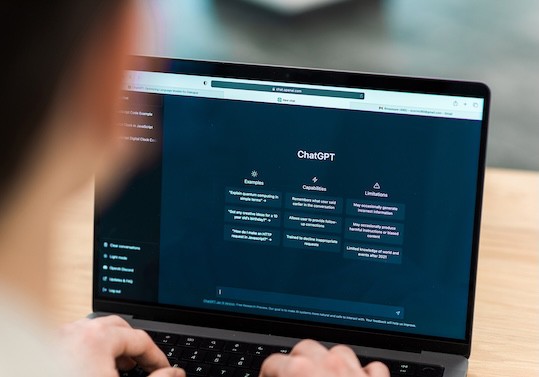 Estudio desmiente que ChatGPT cause adicción similar a drogas o juego