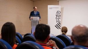 Valderrama aboga por una formación sólida para un sistema de emergencias más eficiente y moderno