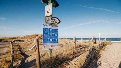 València despliega un amplio dispositivo de socorrismo en sus playas para el verano