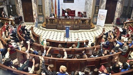 València acoge un Pleno Infantil donde se aprueban propuestas de mejora de los escolares