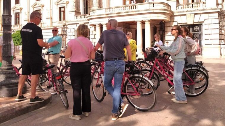 València reporta un verano turístico exitoso con un 89% de ocupación hotelera en agosto