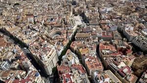 València intensifica el cierre de apartamentos turísticos ilegales y suspende 363 licencias durante la moratoria