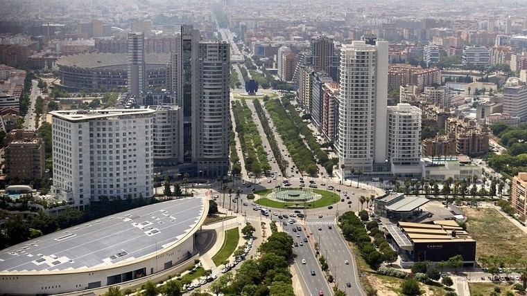 València mejorará el asfaltado de la avenida Corts Valencianes