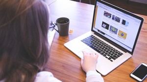 València impulsa el emprendimiento juvenil con nuevo acuerdo con AJEV